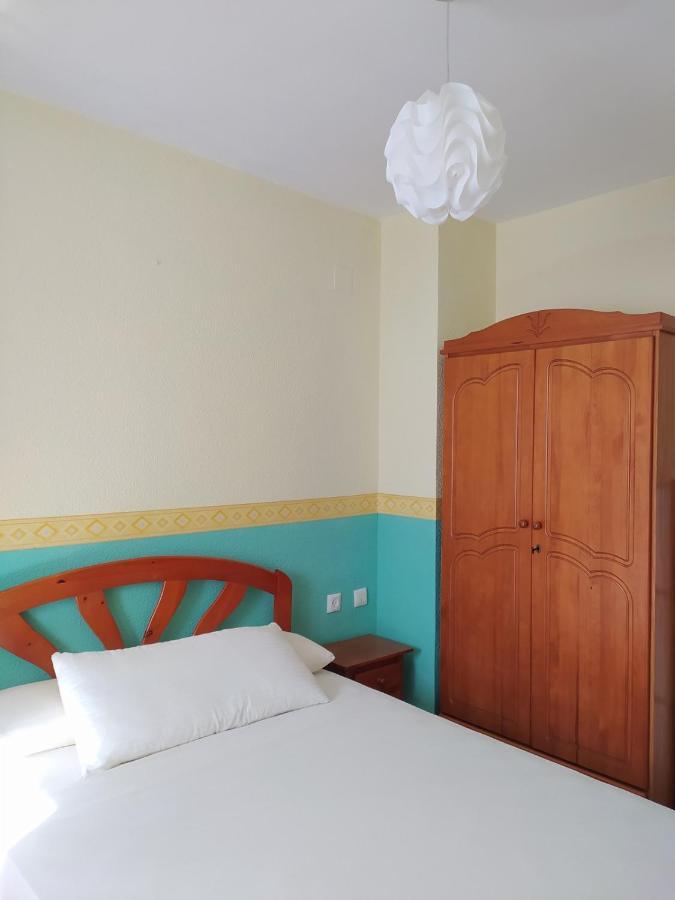 Chalet Adosado Con Azotea Andaluza Y Patio, Junto A La Playa Исла-Кристина Экстерьер фото